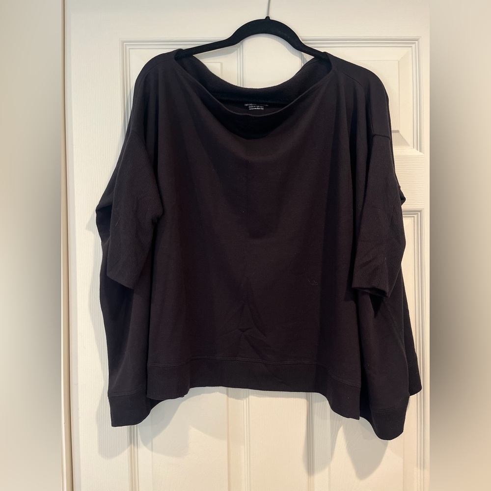 Beyond Yoga Black Short Top